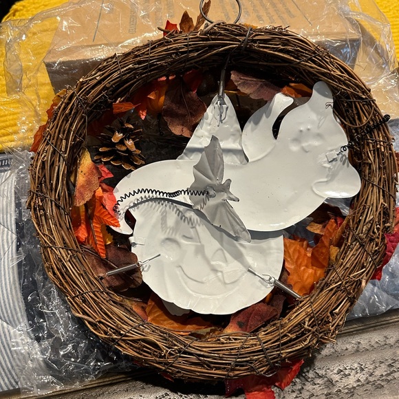 NWOT Festive Autumn Wreath - Picture 3 of 3